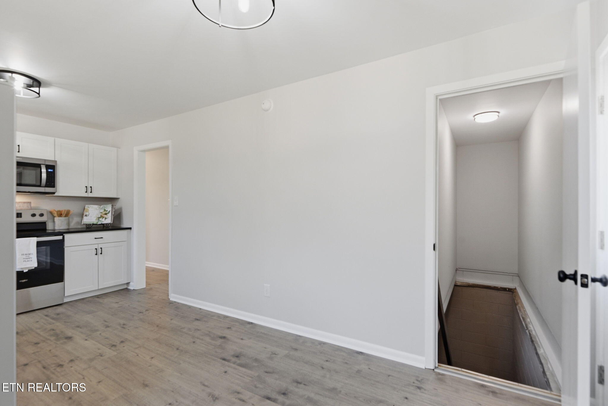 3322 Shipe Road Corryton, TN 37721 - Photo 6 of 14 7-web-or-mls-Shipe3322 (20)