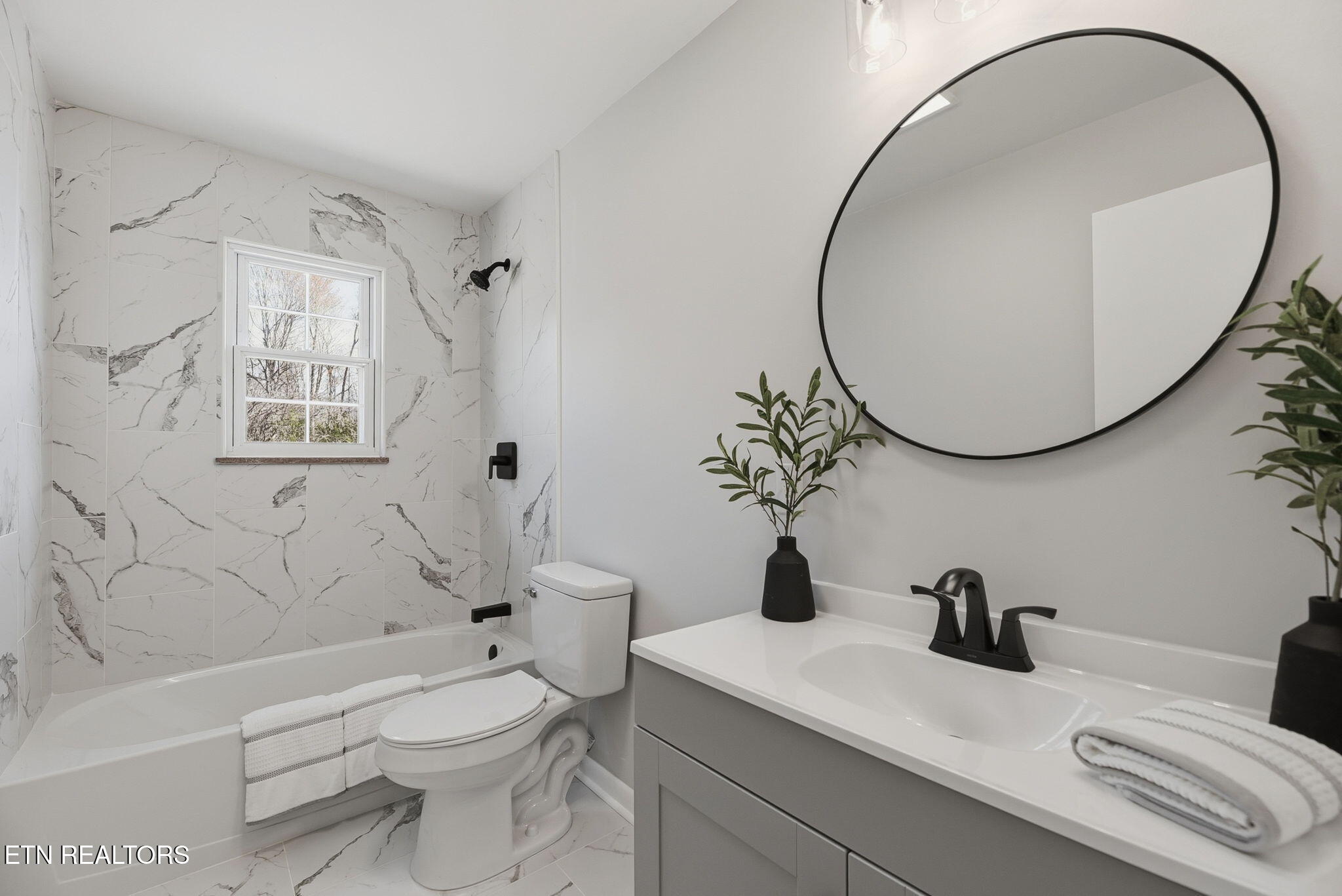 3322 Shipe Road Corryton, TN 37721 - Photo 8 of 14 13-web-or-mls-Shipe3322 (38)