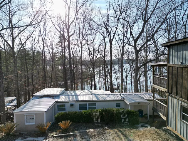 $1,175 | 348 North Port Bass Drive, Fair Play, SC 29643