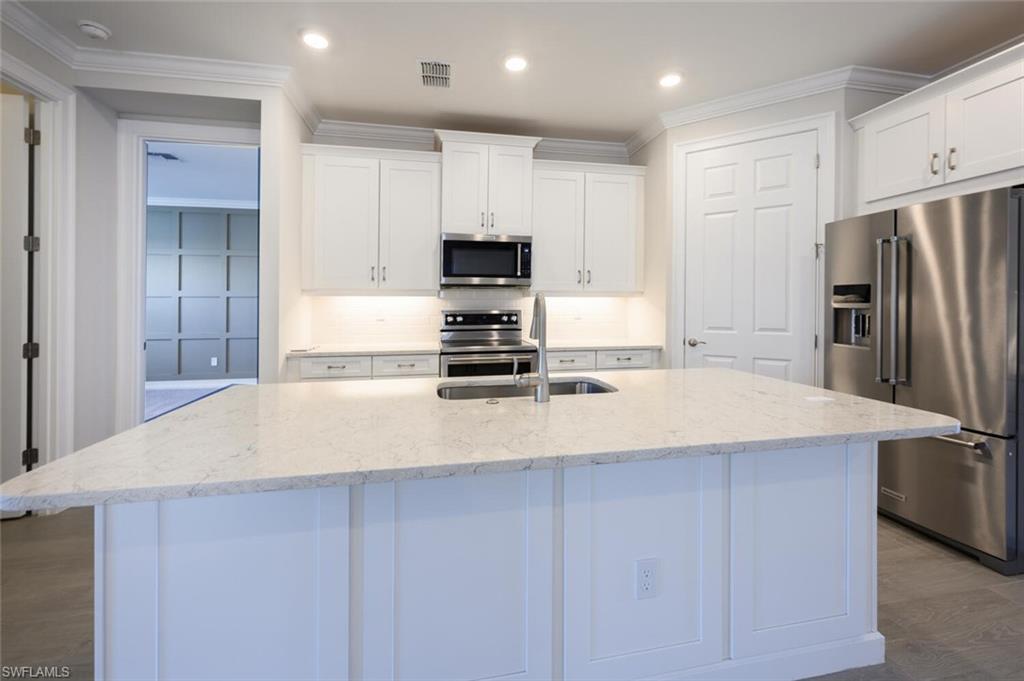 475 Polihale Way Naples, FL 34114 - Photo 8 of 46