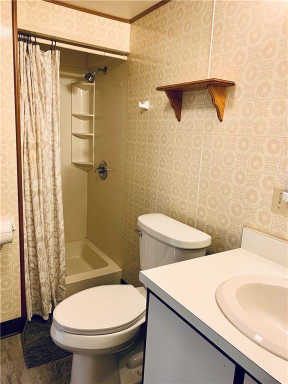 138 West Roberts Road Indianapolis, IN 46217 - Photo 23 of 43 Gallery Image 23