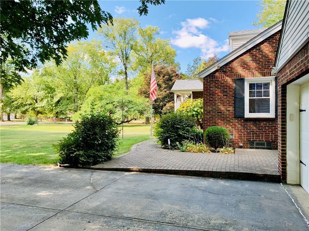 138 West Roberts Road Indianapolis, IN 46217 - Photo 39 of 43 Gallery Image 39