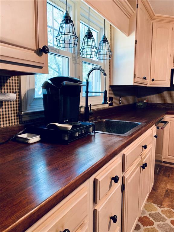 138 West Roberts Road Indianapolis, IN 46217 - Photo 10 of 43 Gallery Image 10