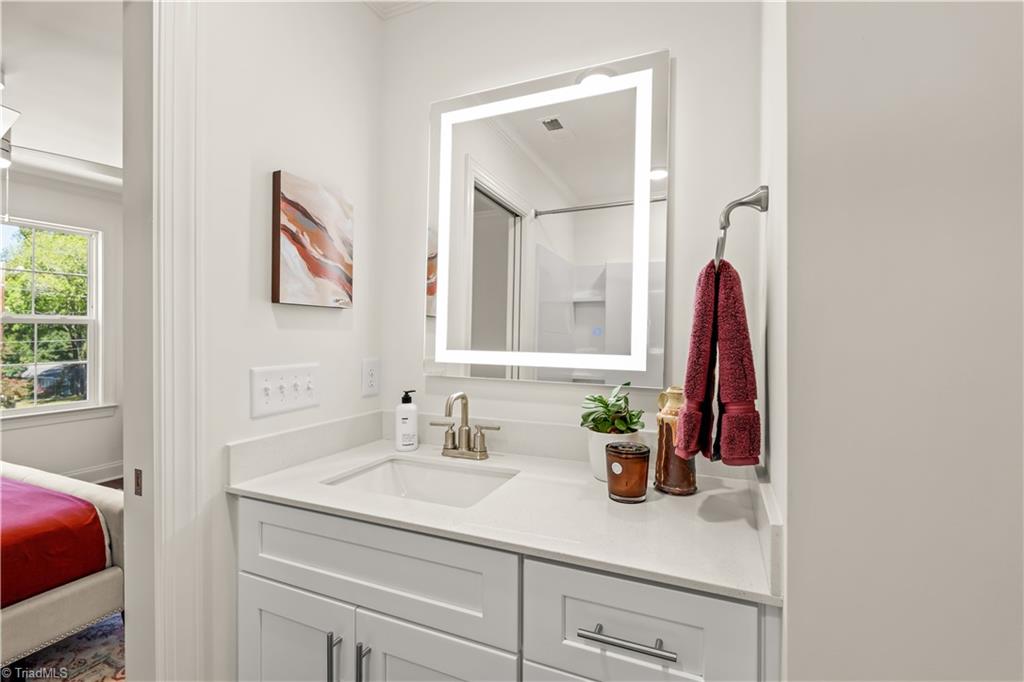 325 Rockspring Road High Point, NC 27262 - Photo 18 of 26