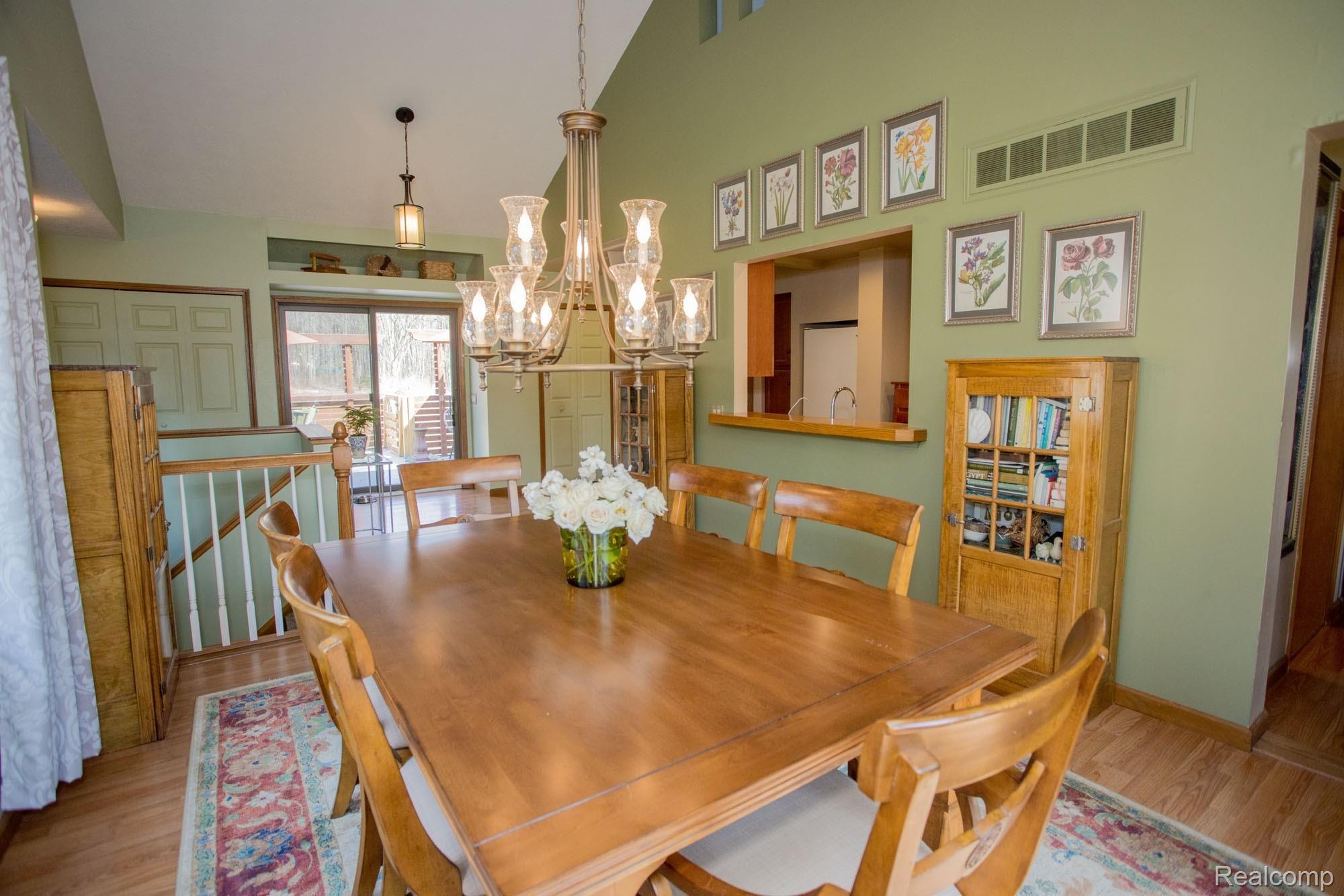 376 South Hacker Road Brighton, MI 48114 - Photo 9 of 46 376-s-hacker-00027.jpg