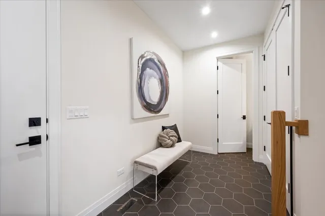 $1,599,900 | 529 North Hartland Court, Chicago, IL 60622