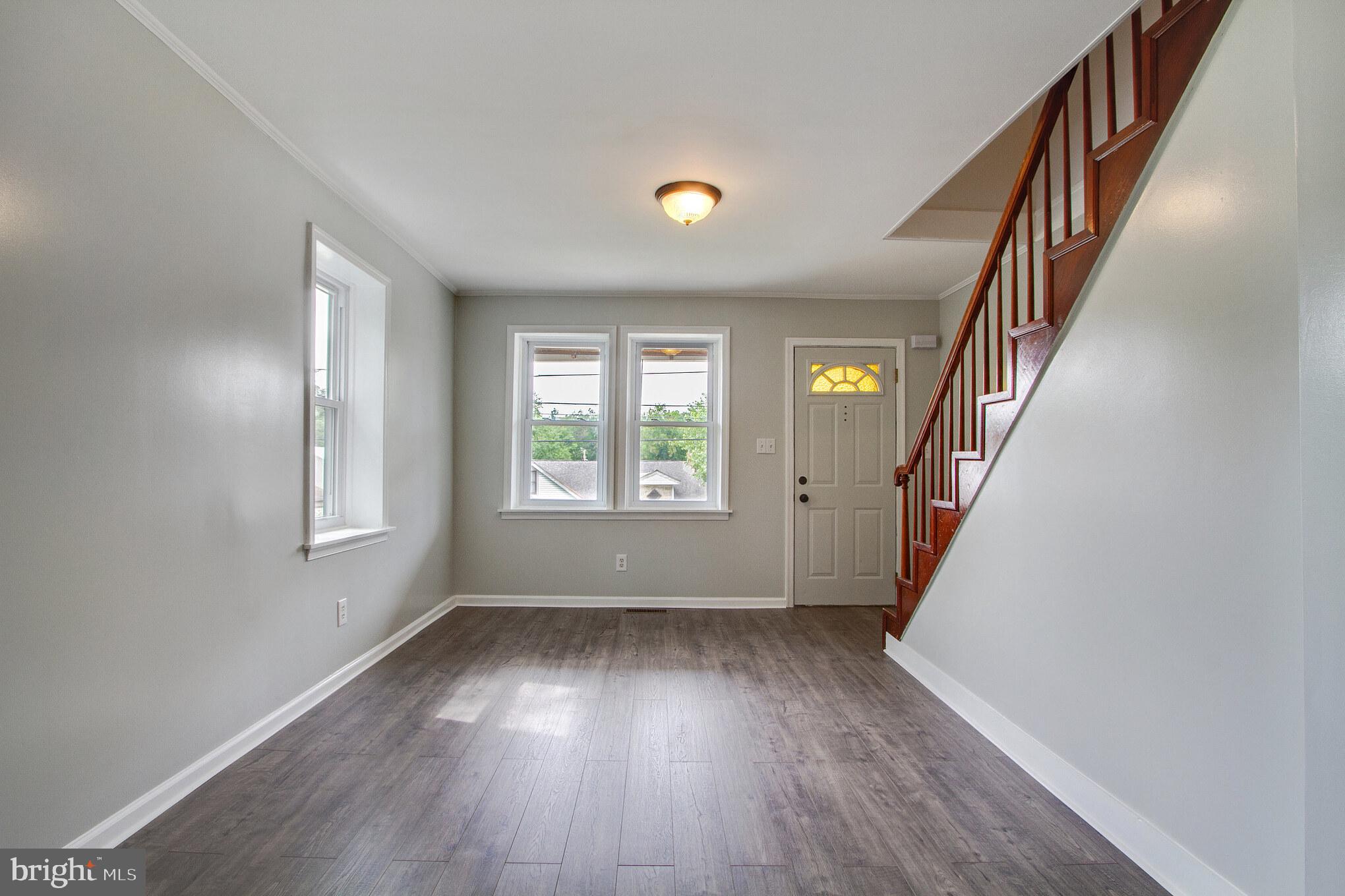 3761 Mount Road Aston, PA 19014 - Photo 5 of 22 Living Room