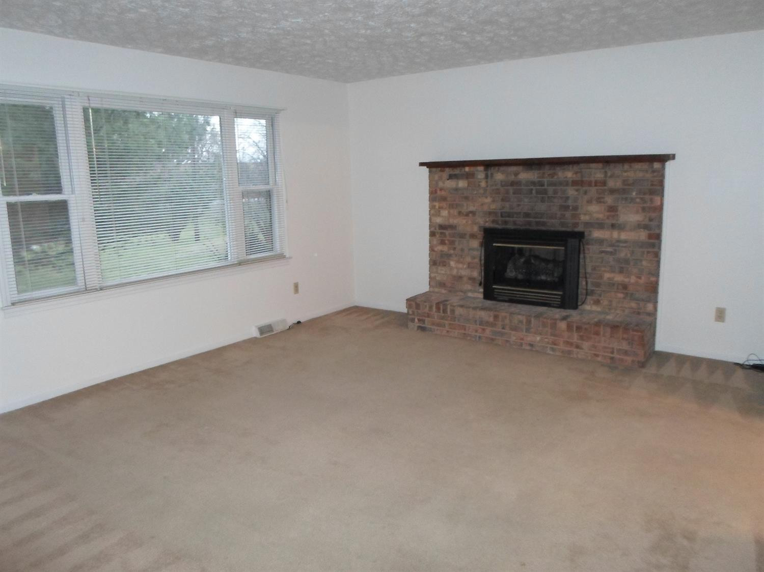 2671 Lexington Road Richmond, KY 40475 - Photo 11 of 20 Photo 11
