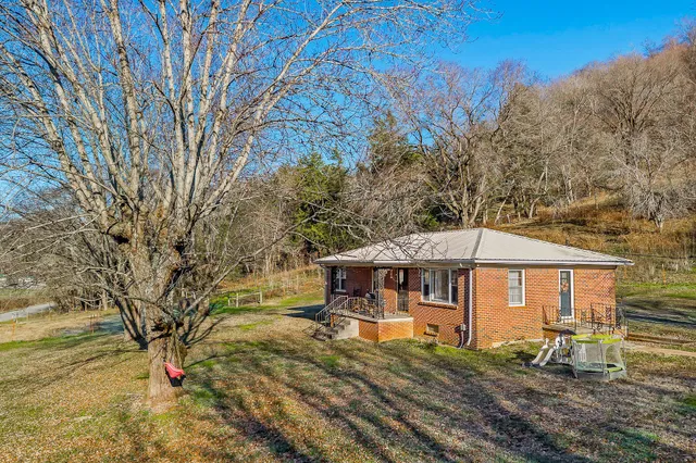 $415,000 | 202 Maggart Road, Elmwood, TN 38560
