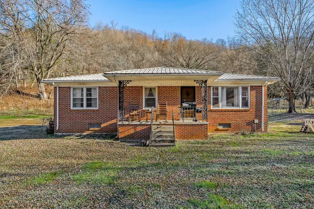 $415,000 | 202 Maggart Road, Elmwood, TN 38560