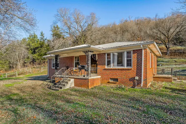 $415,000 | 202 Maggart Road, Elmwood, TN 38560