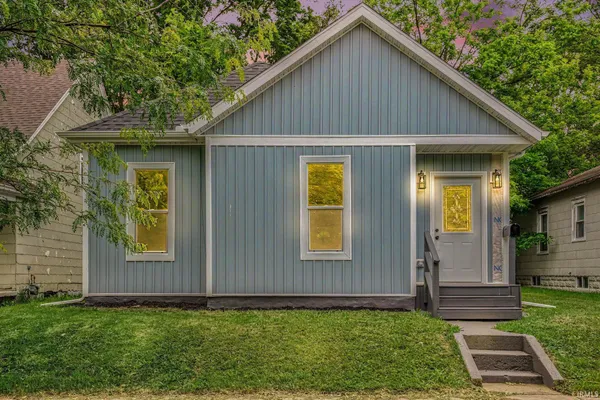 $325,000 | 612 North Frances Street, South Bend, IN 46617