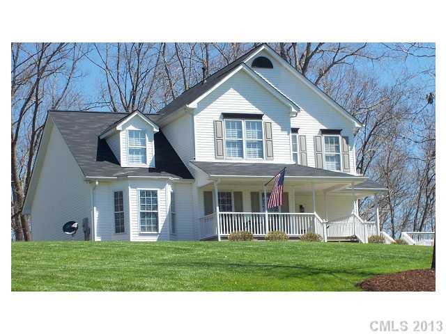 646 Mereva Road Smyrna, SC 29743 - Photo 1 of 15 a house view with a garden space
