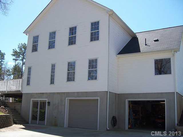 646 Mereva Road Smyrna, SC 29743 - Photo 3 of 15 a front view of a house with entryway