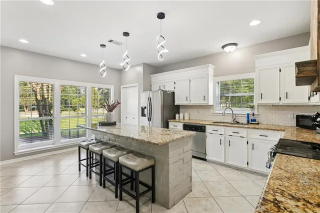 $380,000 | 14370 Hickory Drive, Ponchatoula, LA 70454