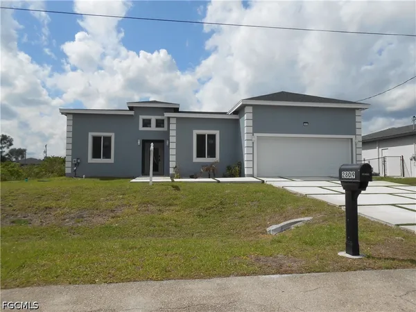 $2,300 | 2809 55th Street West, Lehigh Acres, FL 33971