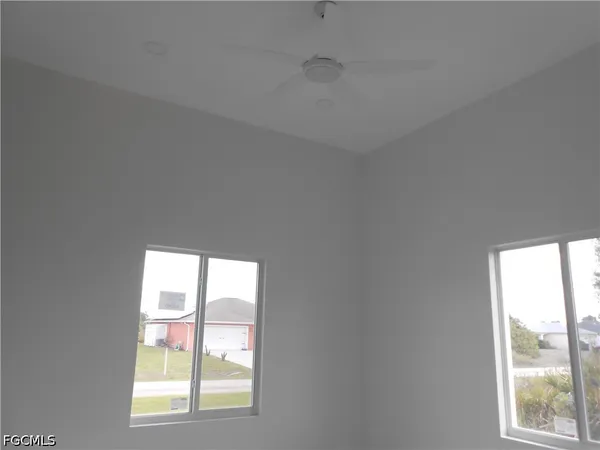 $2,300 | 2809 55th Street West, Lehigh Acres, FL 33971
