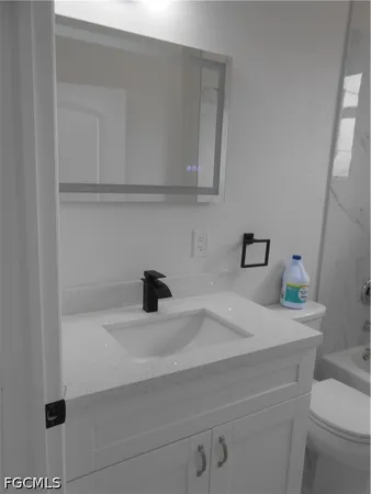 $2,300 | 2809 55th Street West, Lehigh Acres, FL 33971