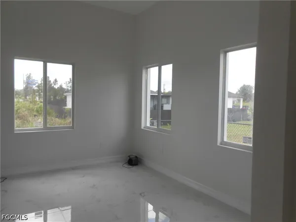 $2,300 | 2809 55th Street West, Lehigh Acres, FL 33971