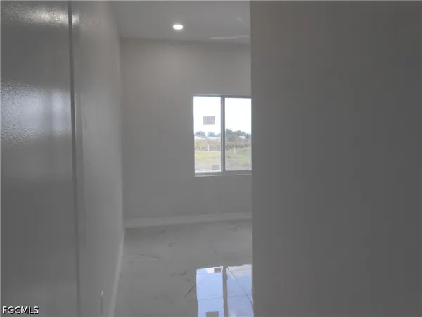 $2,300 | 2809 55th Street West, Lehigh Acres, FL 33971