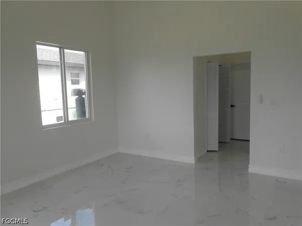 $2,300 | 2809 55th Street West, Lehigh Acres, FL 33971