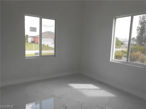 $2,300 | 2809 55th Street West, Lehigh Acres, FL 33971