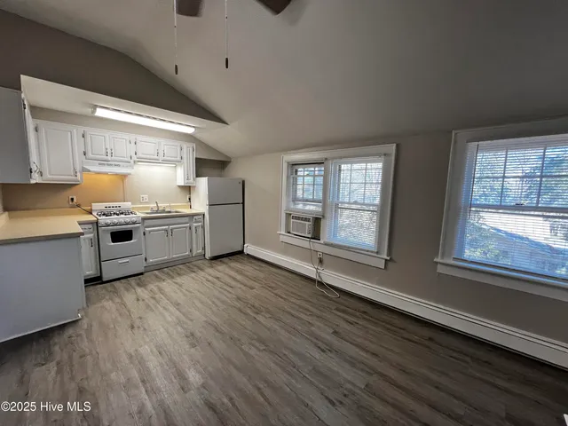 $1,125 | 1221 Carolina Avenue, Unit 3D, Elizabeth City, NC 27909