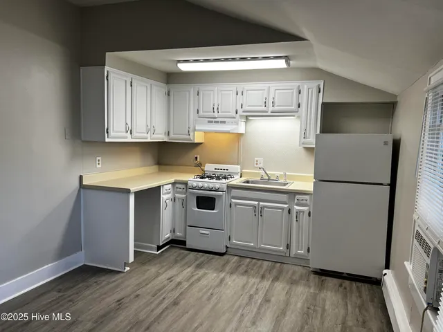 $1,125 | 1221 Carolina Avenue, Unit 3D, Elizabeth City, NC 27909