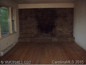 80 Creekside Loop Road Waynesville, NC 28786 - Photo 4 of 9 a close view of walk in closet