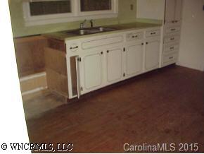 80 Creekside Loop Road Waynesville, NC 28786 - Photo 6 of 9 a view of a kitchen