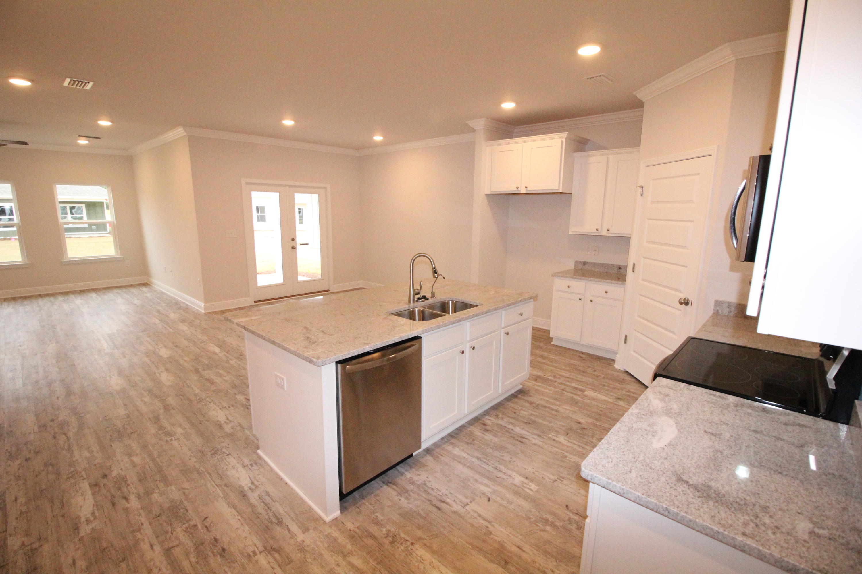 70 Dusky Way Freeport, FL 32439 - Photo 5 of 16 Gallery Image 5