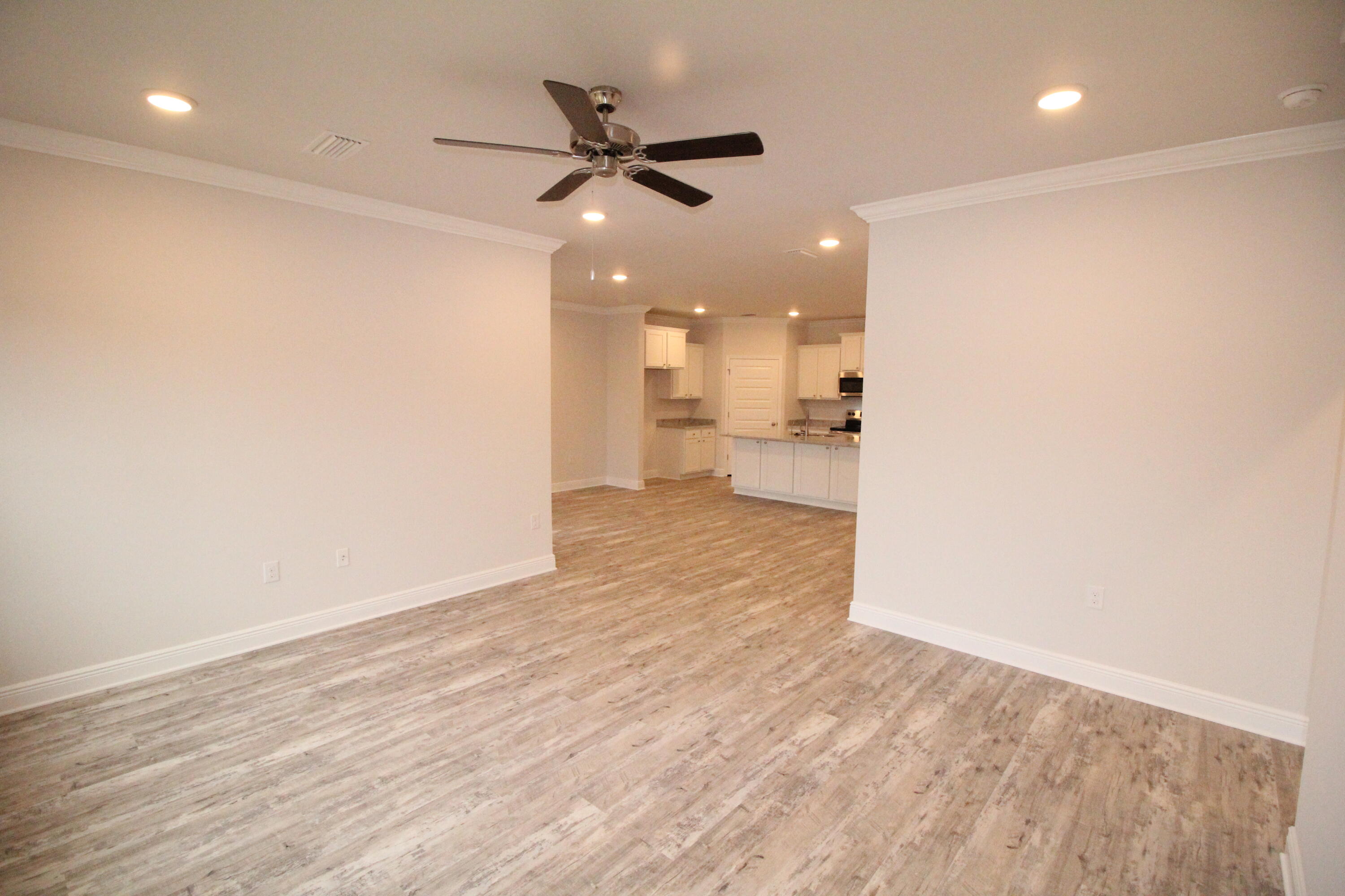 70 Dusky Way Freeport, FL 32439 - Photo 9 of 16 Gallery Image 9