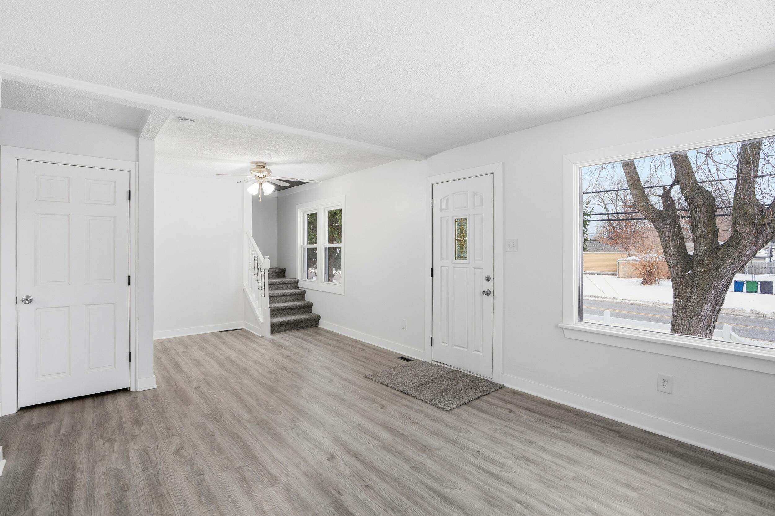 4101 Liverpool Road Lake Station, IN 46405 - Photo 11 of 31 2500x1666