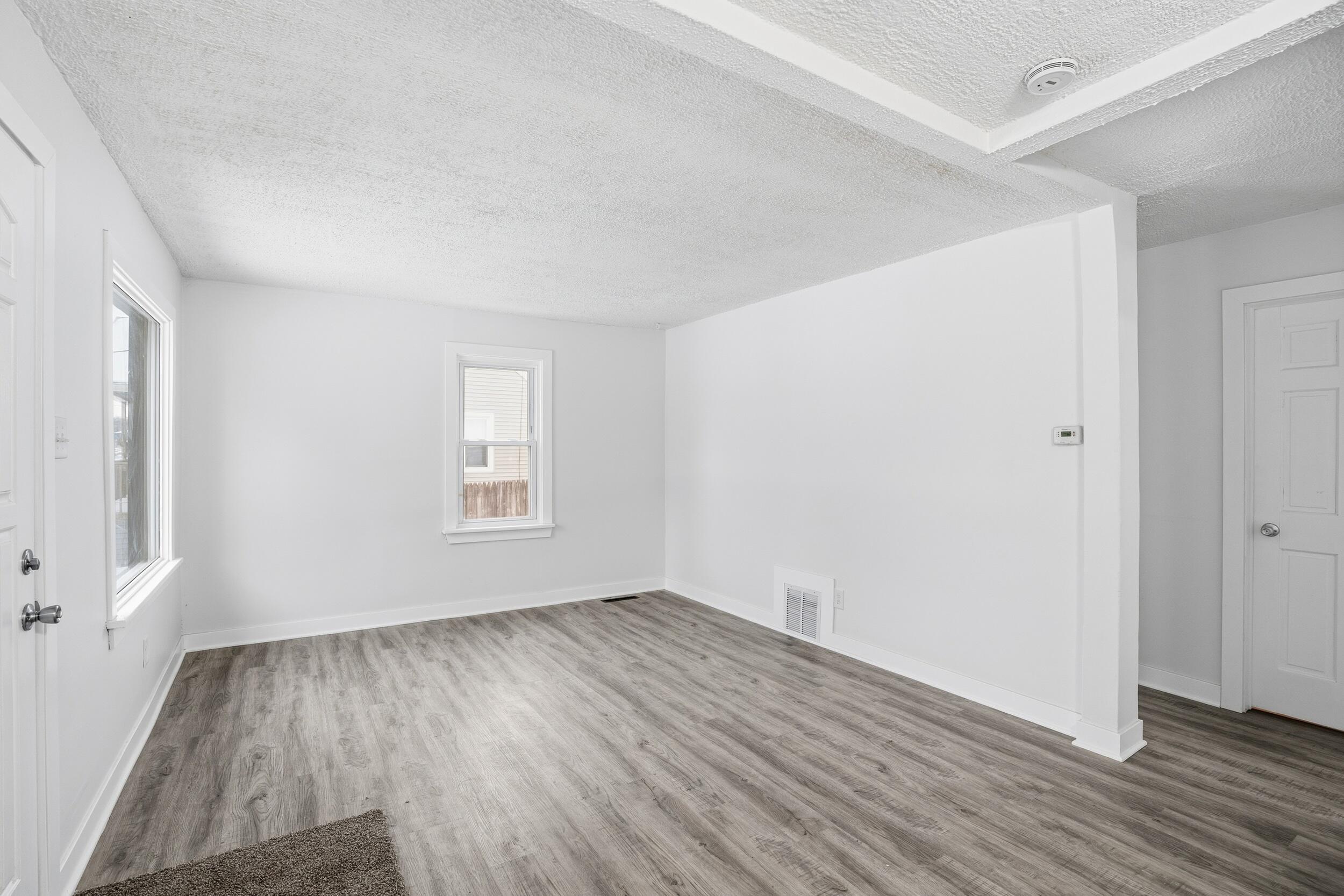 4101 Liverpool Road Lake Station, IN 46405 - Photo 13 of 31 2500x1667