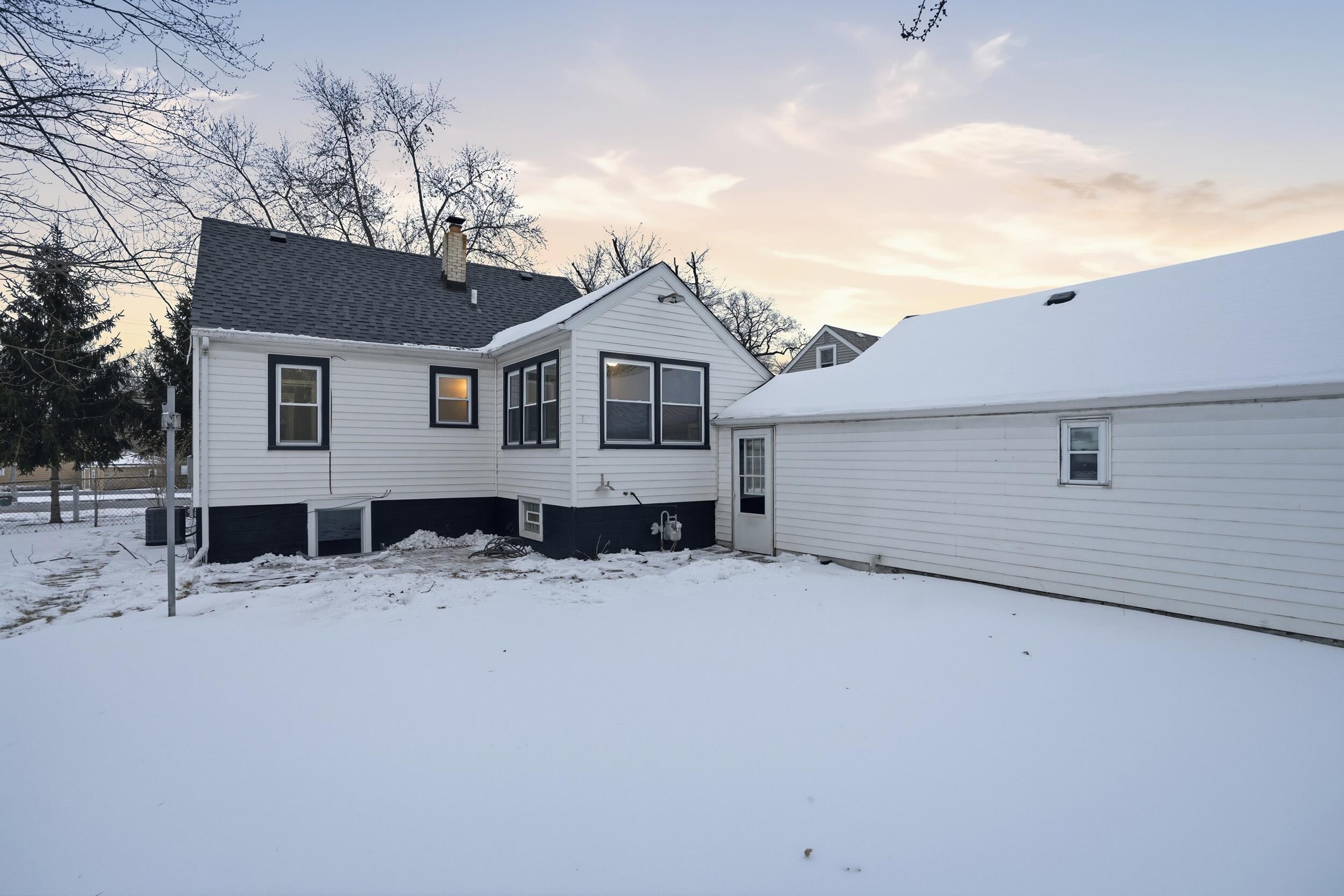 4101 Liverpool Road Lake Station, IN 46405 - Photo 29 of 31 2500x1667