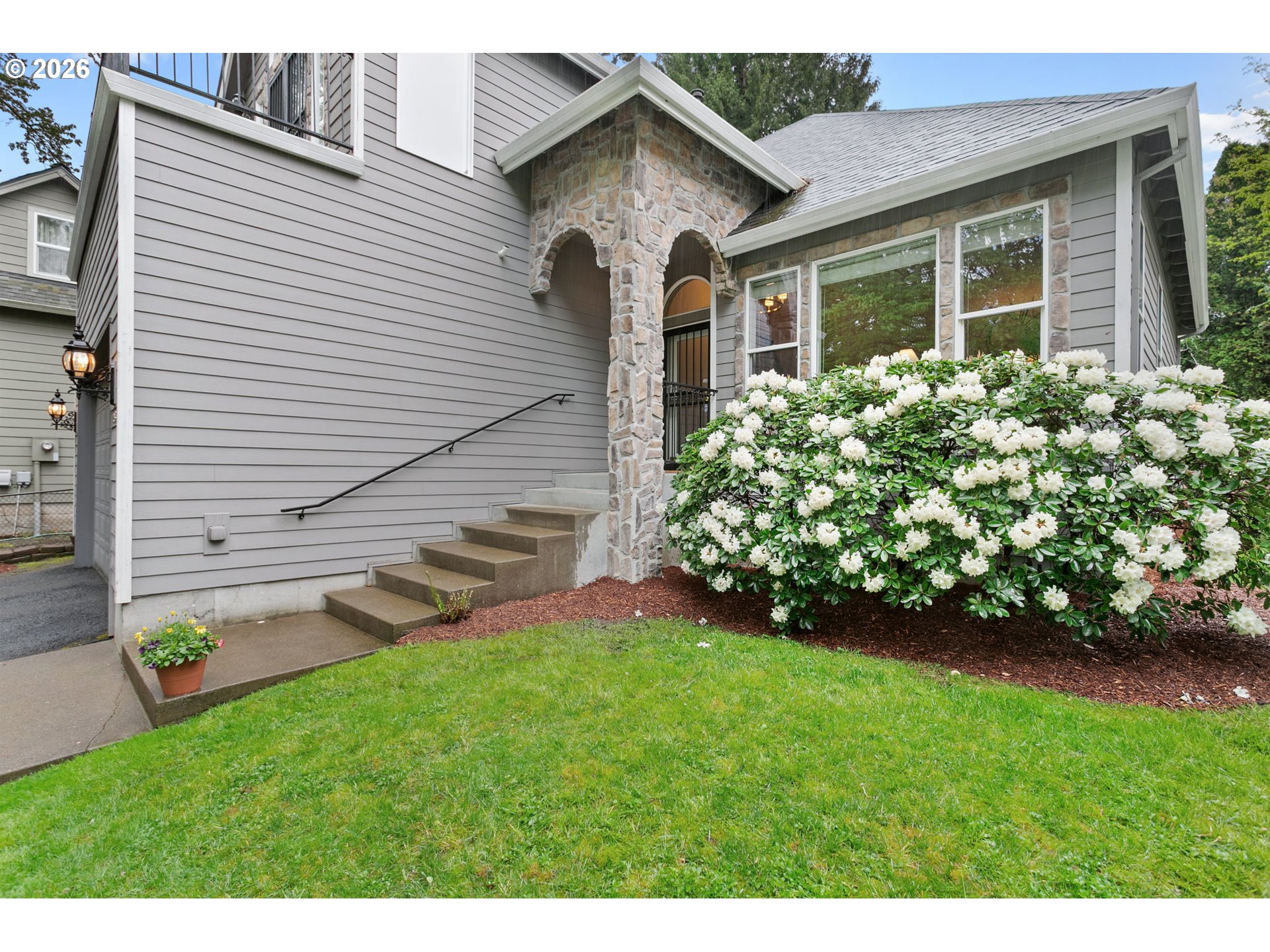 7632 Southwest Ruby Terrace Portland, OR 97219 - Photo 3 of 48