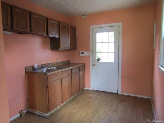 24617 Beverly Road Taylor, MI 48180 - Photo 2 of 16 IMG_3926.jpg