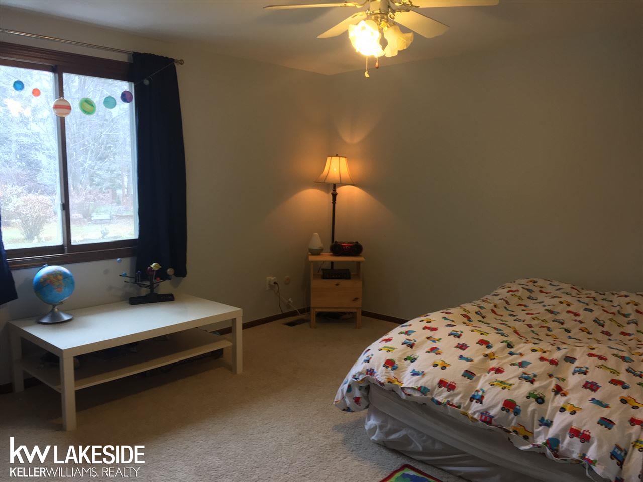 1866 Ludgate Lane Rochester, MI 48309 - Photo 20 of 24 31365842-19.JPG