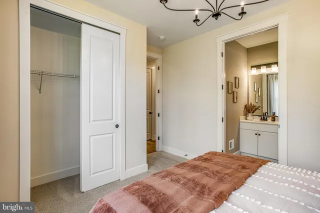 $699,990 | 4 Broad Lk Drive, Fredericksburg, VA 22406