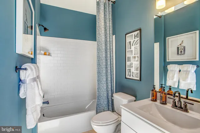 $699,990 | 4 Broad Lk Drive, Fredericksburg, VA 22406