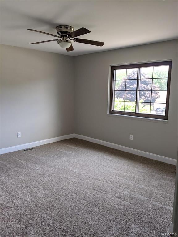 2298 Cumberland Road Rochester Hills, MI 48307 - Photo 25 of 38