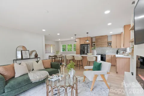 $650,000 | 3320 Winterfield Place, Charlotte, NC 28205