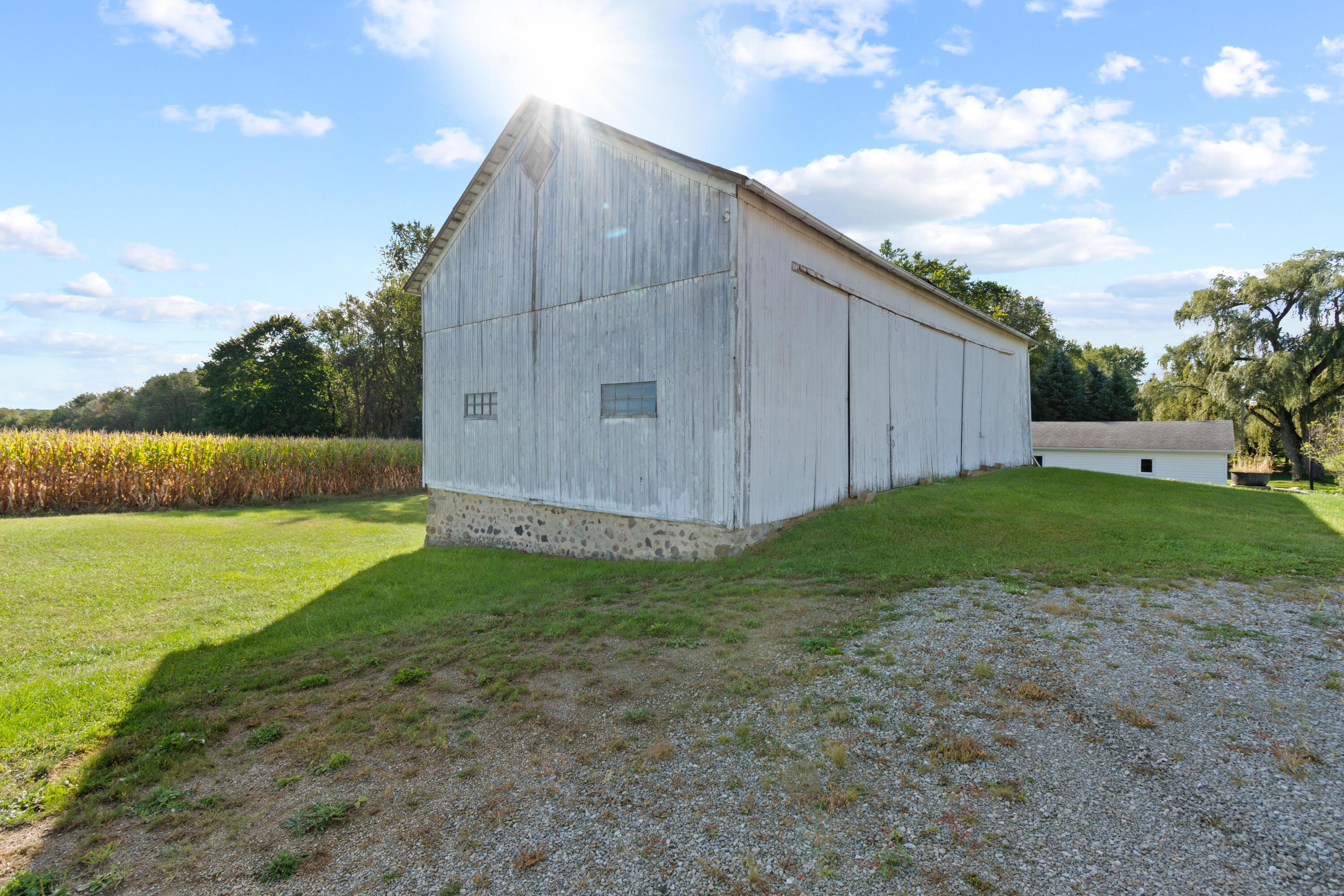 4385 Beck Road Jonesville, MI 49250 - Photo 8 of 52 18