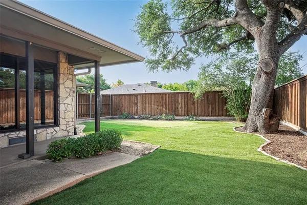 $3,700 | 9334 Hunters Creek Drive, Dallas, TX 75243