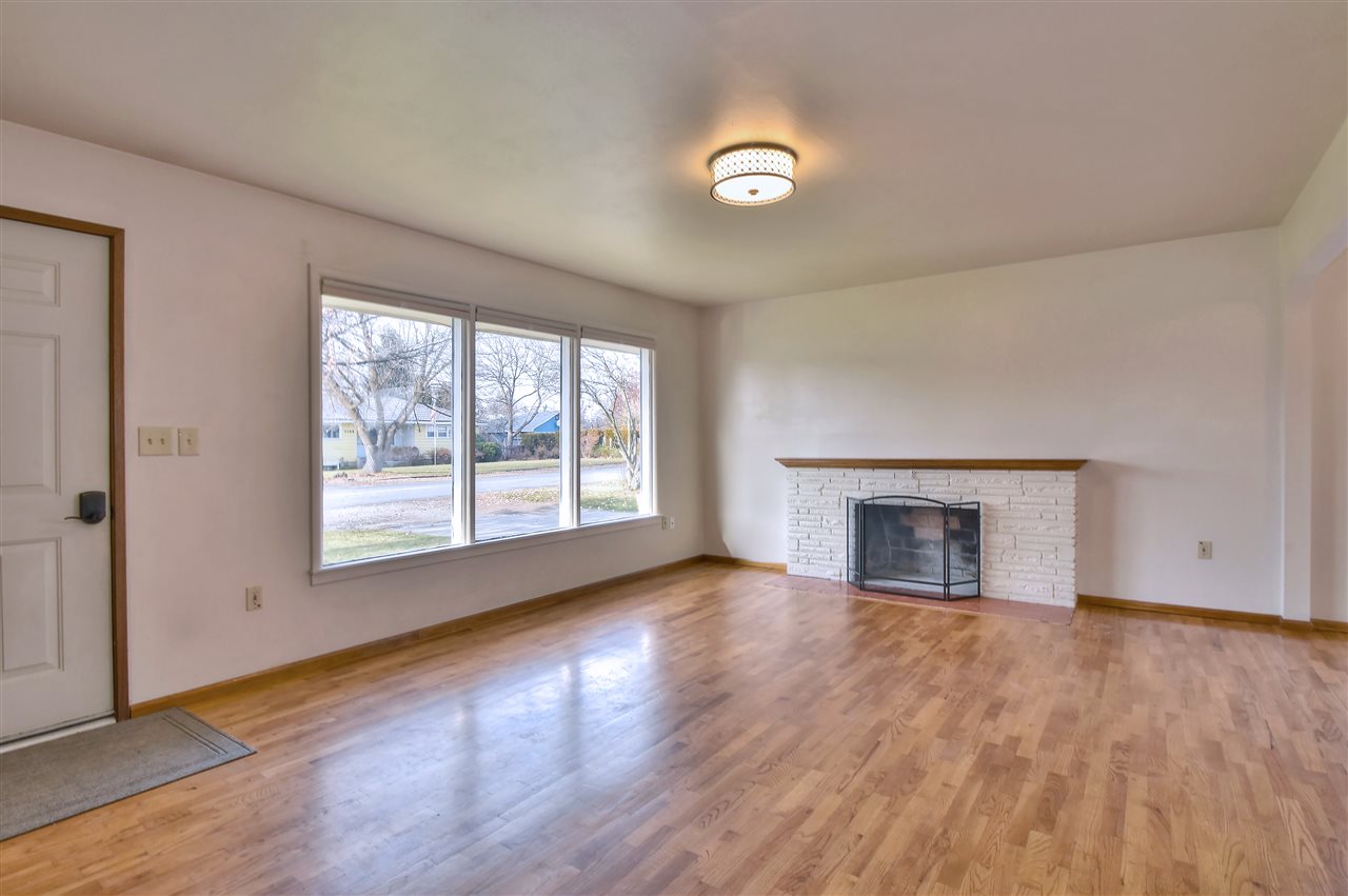 1106 North Felts Road Spokane Valley, WA 99206 - Photo 3 of 16 Gallery Image 3