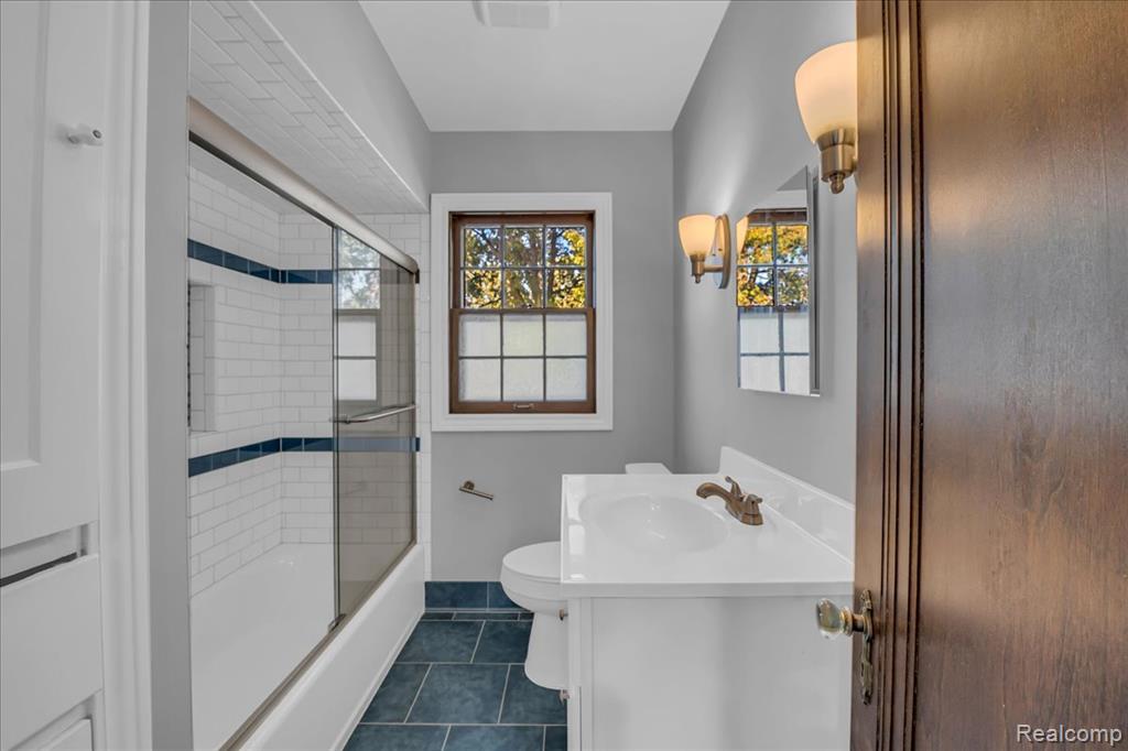 4881 Yorkshire Road Detroit, MI 48224 - Photo 18 of 25 Gallery Image 18