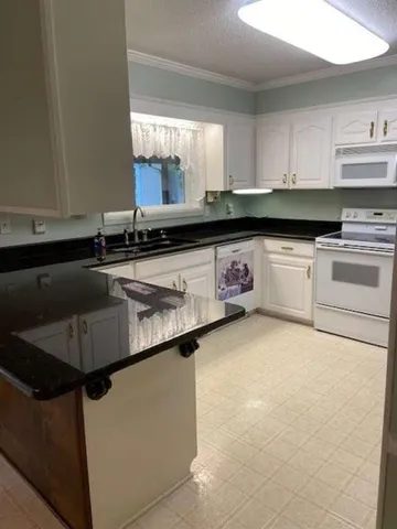 $218,900 | 208 Susan Gay Street, Pineville, LA 71360