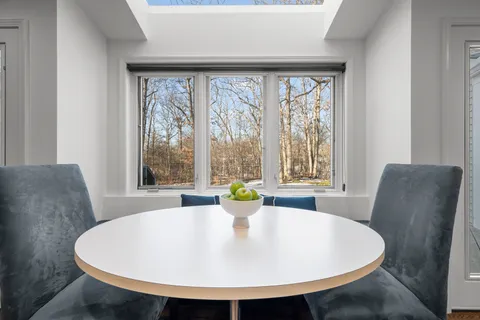 $1,299,000 | 722 Forest Hill Road, Lake Forest, IL 60045