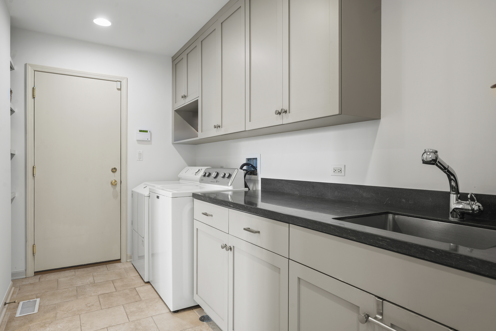 722 Forest Hill Road Lake Forest, IL 60045 - Photo 25 of 48