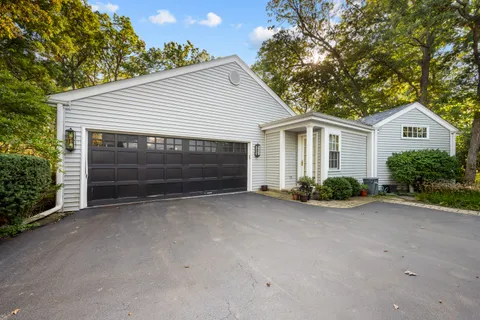 $1,299,000 | 722 Forest Hill Road, Lake Forest, IL 60045